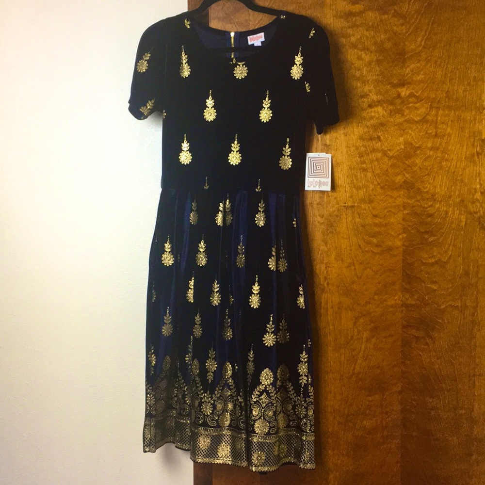 Gorgeous LulaRoe Elegant Amelia Velvet Gold